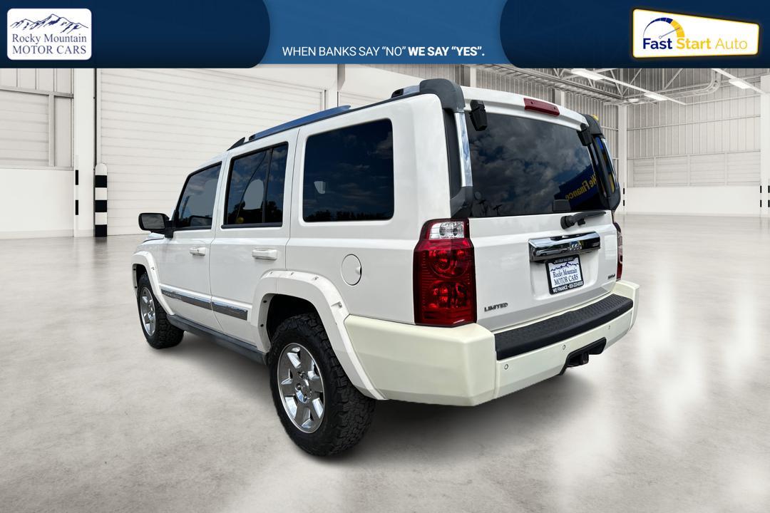 2007 White Jeep Commander Limited 2WD (1J8HH58267C) with an 5.7L V8 OHV 16V engine, 5-Speed Automatic Overdrive transmission, located at 344 S Washington Blvd, Ogden, UT, 84404, (801) 399-1799, 41.255482, -111.970848 - Photo #4