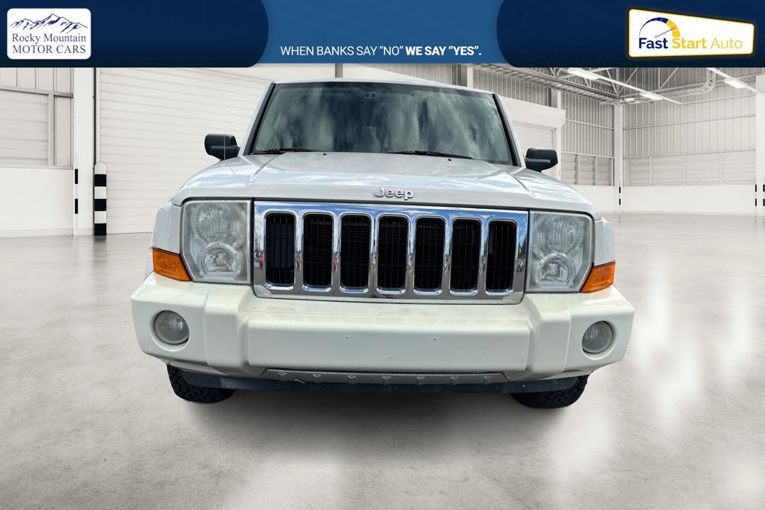 2007 White Jeep Commander Limited 2WD (1J8HH58267C) with an 5.7L V8 OHV 16V engine, 5-Speed Automatic Overdrive transmission, located at 344 S Washington Blvd, Ogden, UT, 84404, (801) 399-1799, 41.255482, -111.970848 - Photo #7