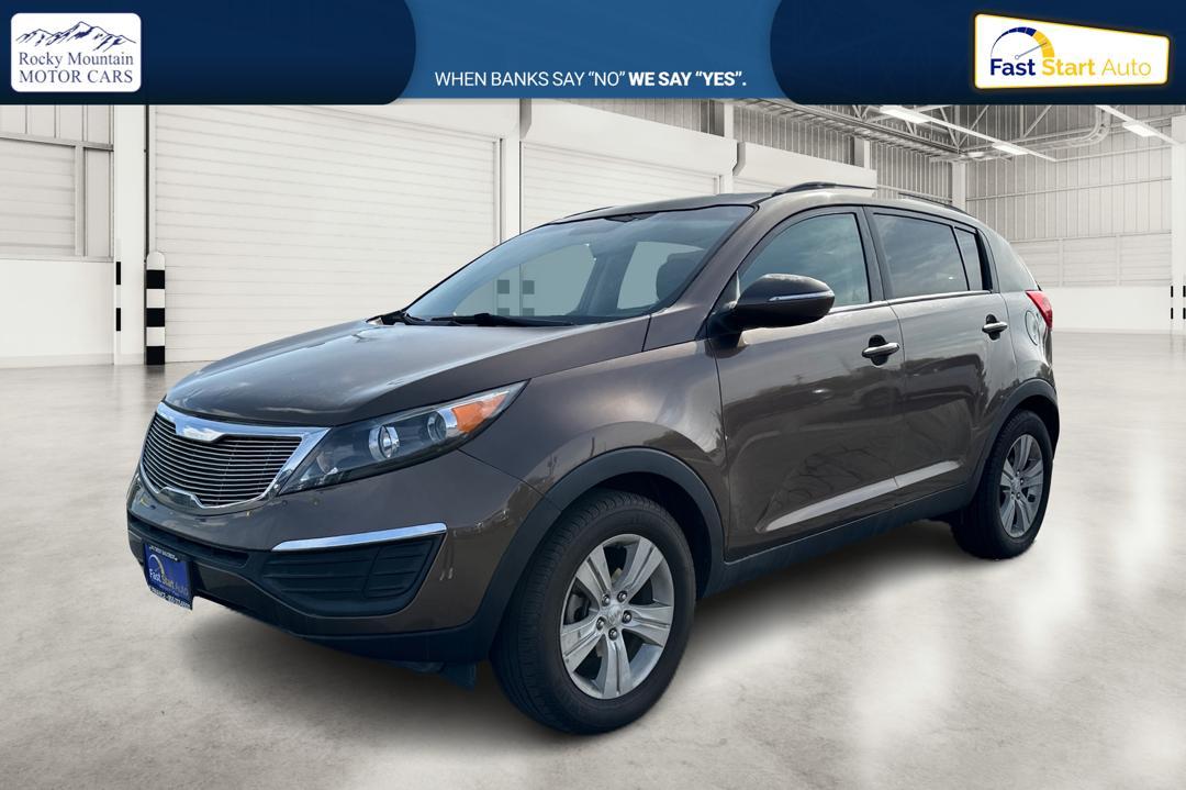 2011 Beige Kia Sportage LX FWD (KNDPB3A20B7) with an 2.4L V6 DOHC 24V engine, AUTOMATIC transmission, located at 7755 State Street, Midvale, UT, 84047, (801) 753-9063, 40.610329, -111.890656 - Photo #6