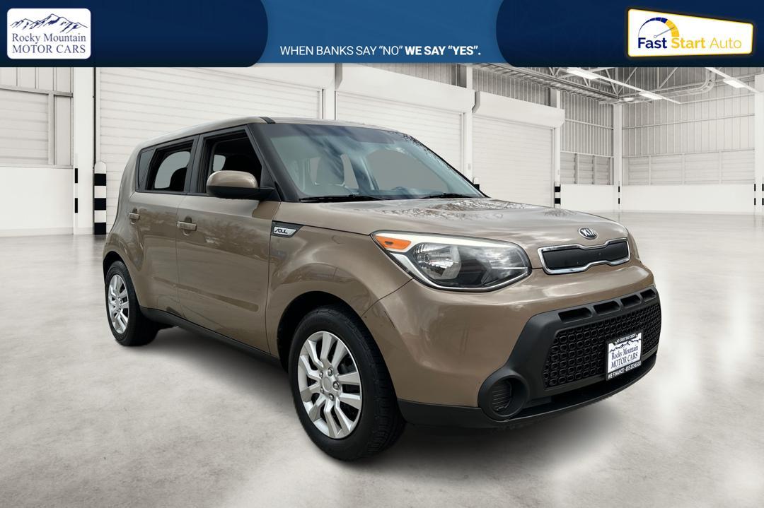 2015 Brown Kia Soul Base (KNDJN2A26F7) with an 1.6L L4 DOHC 16V engine, Auto, 6-Spd Sportmatic transmission, located at 767 S State Road, Pleasant Grove, UT, 84062, (801) 785-1058, 40.354839, -111.736687 - Photo #0