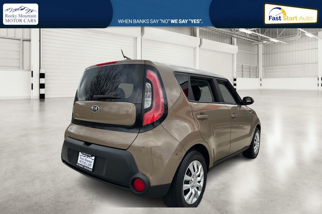 2015 Brown Kia Soul Base (KNDJN2A26F7) with an 1.6L L4 DOHC 16V engine, Auto, 6-Spd Sportmatic transmission, located at 767 S State Road, Pleasant Grove, UT, 84062, (801) 785-1058, 40.354839, -111.736687 - Photo #2