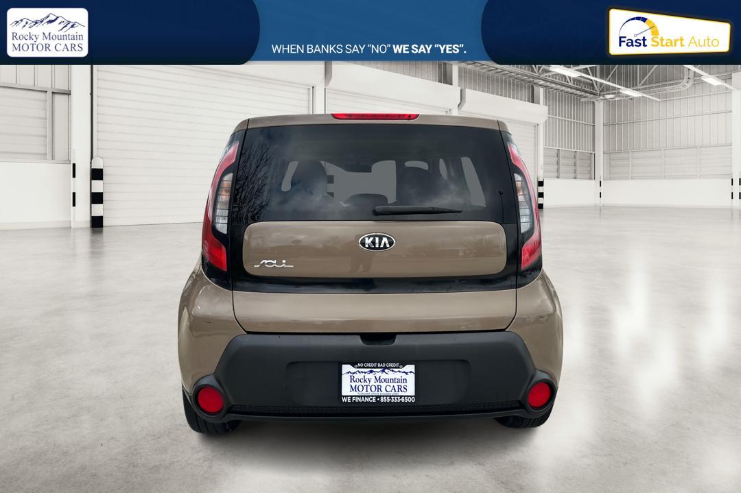 2015 Brown Kia Soul Base (KNDJN2A26F7) with an 1.6L L4 DOHC 16V engine, Auto, 6-Spd Sportmatic transmission, located at 767 S State Road, Pleasant Grove, UT, 84062, (801) 785-1058, 40.354839, -111.736687 - Photo #3