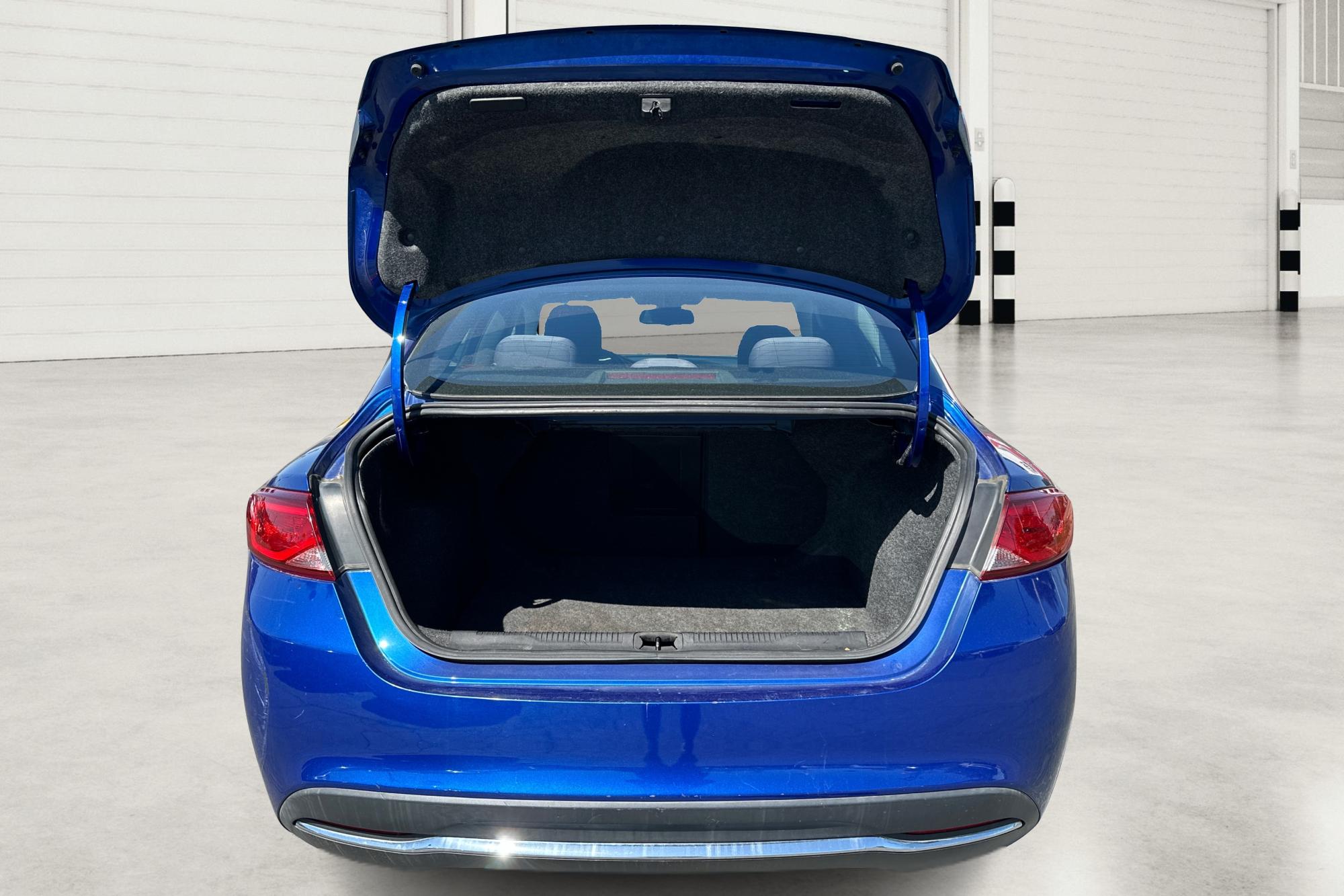 2015 Blue Chrysler 200 Limited (1C3CCCAB5FN) with an 2.4L L4 DOHC 16V engine, 9-Speed Automatic transmission, located at 7755 State Street, Midvale, UT, 84047, (801) 753-9063, 40.610329, -111.890656 - Photo#13