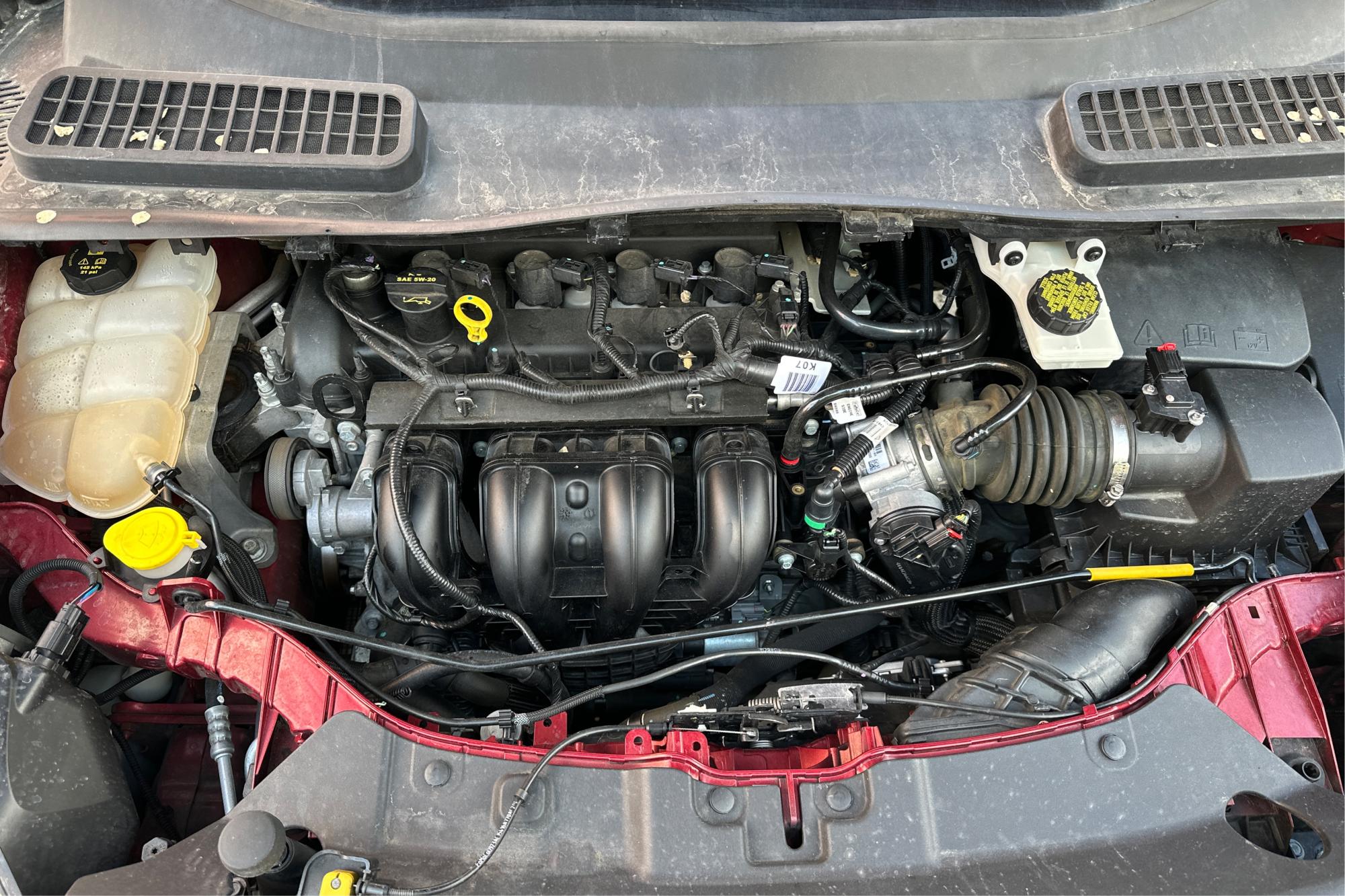 2016 Red Ford Escape SE FWD (1FMCU0G79GU) with an 2.5L L4 DOHC 16V engine, 6-Speed Automatic transmission, located at 767 S State Road, Pleasant Grove, UT, 84062, (801) 785-1058, 40.354839, -111.736687 - Photo#10