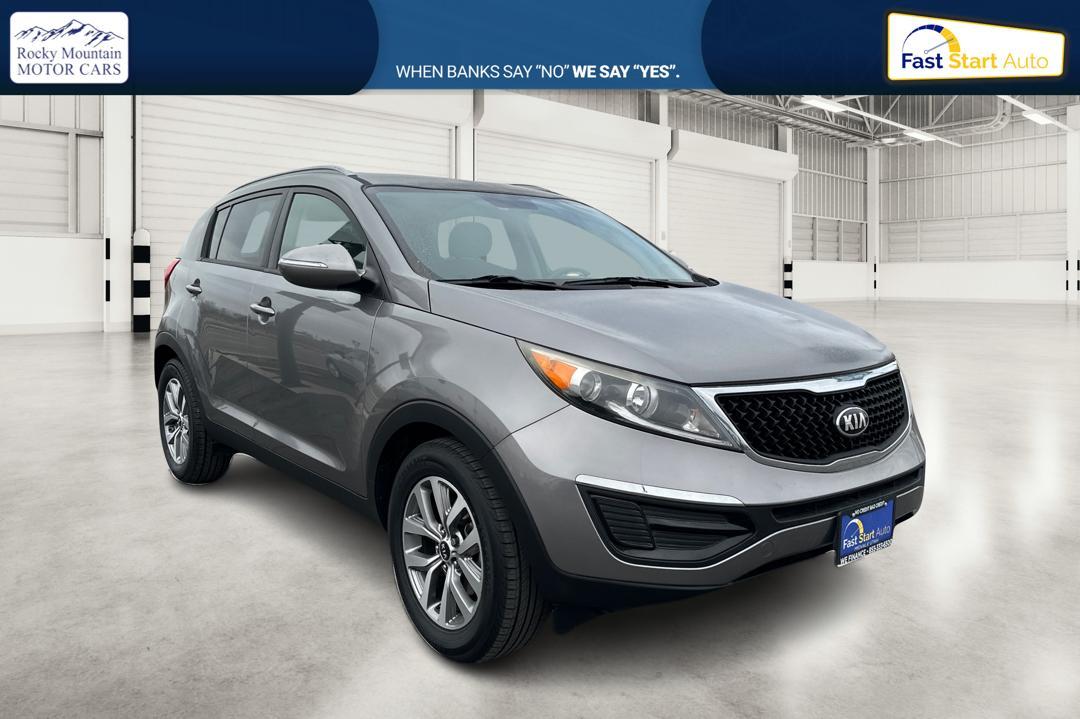 2015 Silver Kia Sportage LX FWD (KNDPB3AC7F7) with an 2.4L V6 DOHC 24V engine, 6-Speed Automatic transmission, located at 344 S Washington Blvd, Ogden, UT, 84404, (801) 399-1799, 41.255482, -111.970848 - Photo#0