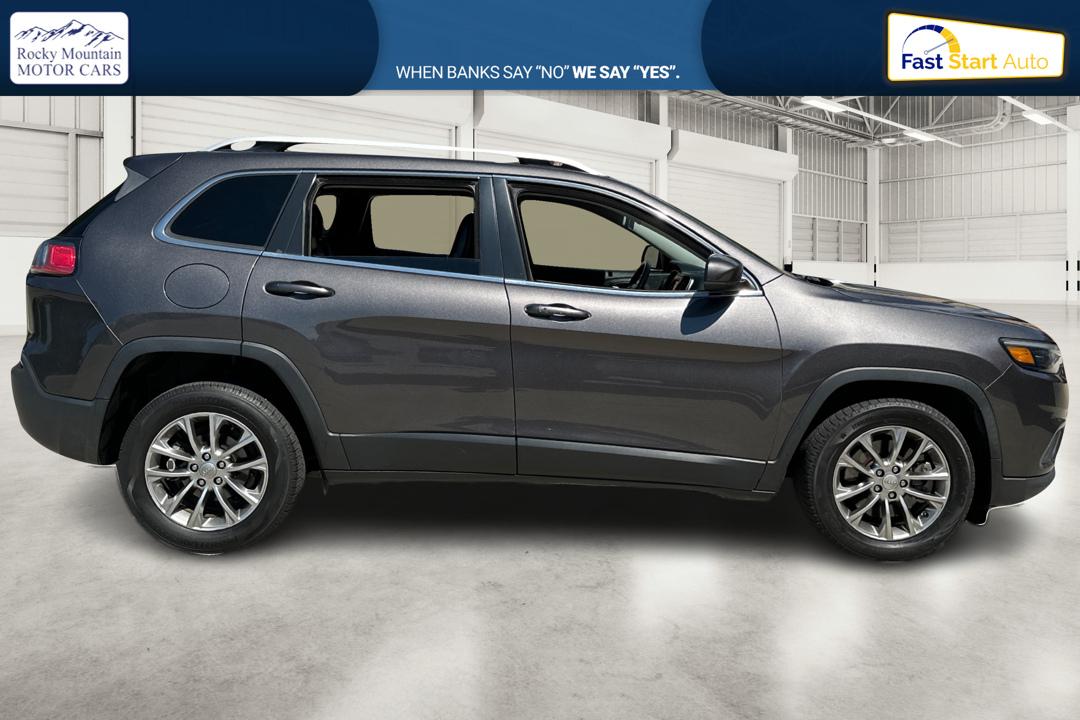 2019 Gray Jeep Cherokee Latitude Plus FWD (1C4PJLLB9KD) with an 2.4L L4 DOHC 16V engine, 9A transmission, located at 767 S State Road, Pleasant Grove, UT, 84062, (801) 785-1058, 40.354839, -111.736687 - Photo#1