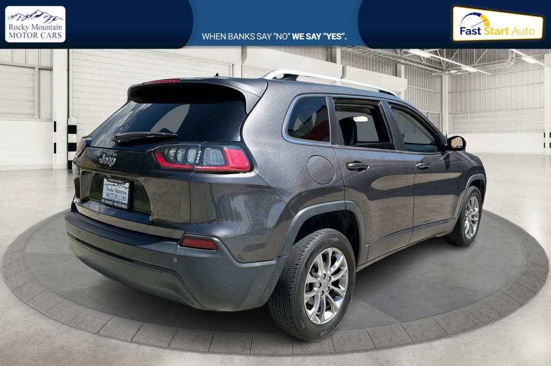 2019 Gray Jeep Cherokee Latitude Plus FWD (1C4PJLLB9KD) with an 2.4L L4 DOHC 16V engine, 9A transmission, located at 767 S State Road, Pleasant Grove, UT, 84062, (801) 785-1058, 40.354839, -111.736687 - Photo#2