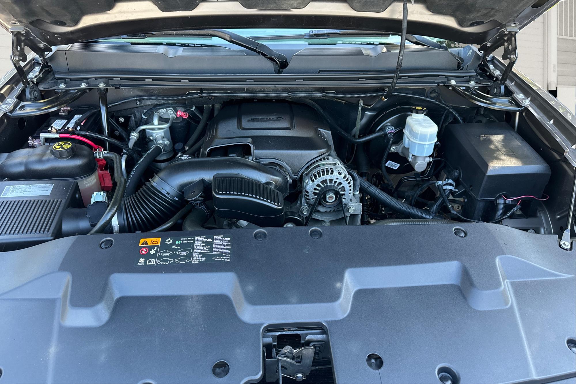 2013 Gray Chevrolet Silverado 1500 LS Extended Cab 4WD (1GCRKREA9DZ) with an 4.8L V8 OHV 16V engine, 4-Speed Automatic transmission, located at 767 S State Road, Pleasant Grove, UT, 84062, (801) 785-1058, 40.354839, -111.736687 - Photo#8