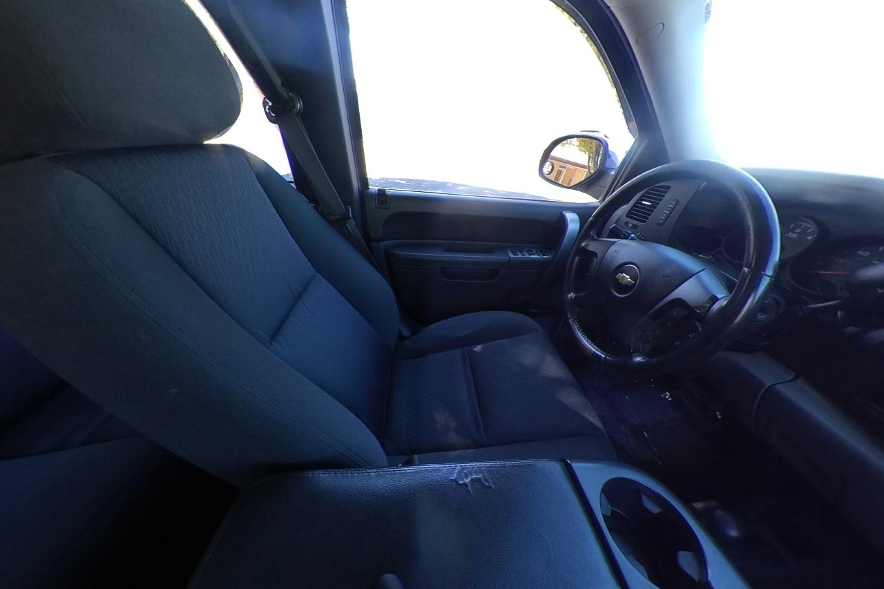 2013 Gray Chevrolet Silverado 1500 LS Extended Cab 4WD (1GCRKREA9DZ) with an 4.8L V8 OHV 16V engine, 4-Speed Automatic transmission, located at 767 S State Road, Pleasant Grove, UT, 84062, (801) 785-1058, 40.354839, -111.736687 - Photo#15