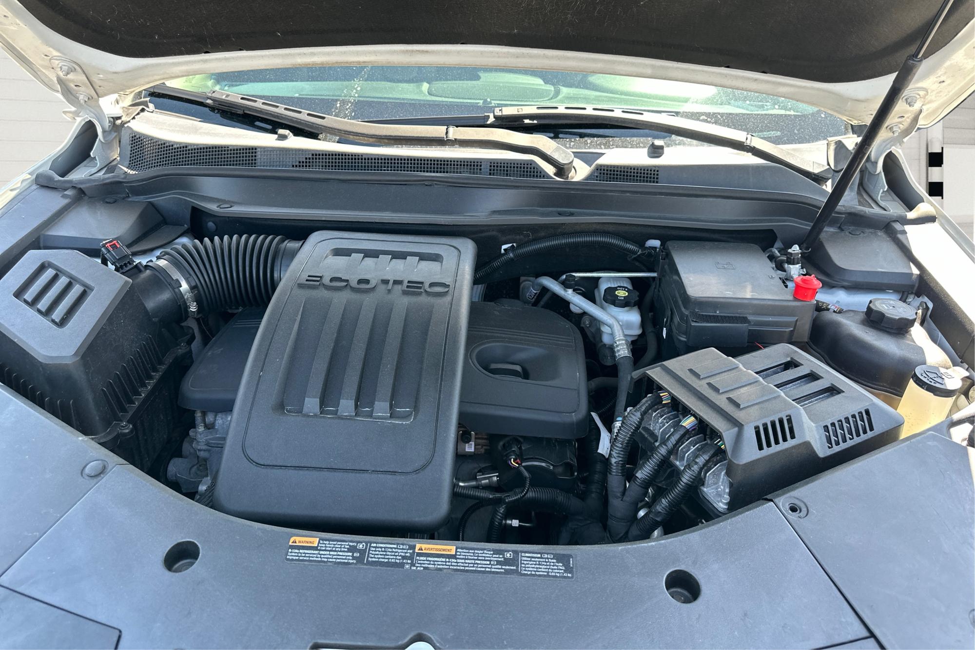 2017 White Chevrolet Equinox LS 2WD (2GNALBEK5H6) with an 2.4L L4 DOHC 16V FFV engine, 6A transmission, located at 7755 State Street, Midvale, UT, 84047, (801) 753-9063, 40.610329, -111.892159 - Photo#10