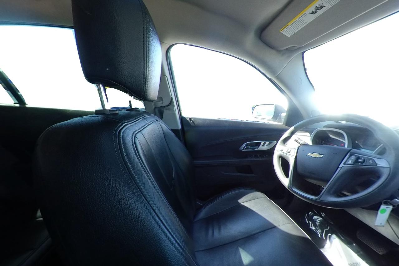 2017 White Chevrolet Equinox LS 2WD (2GNALBEK5H6) with an 2.4L L4 DOHC 16V FFV engine, 6A transmission, located at 7755 State Street, Midvale, UT, 84047, (801) 753-9063, 40.610329, -111.892159 - Photo#19