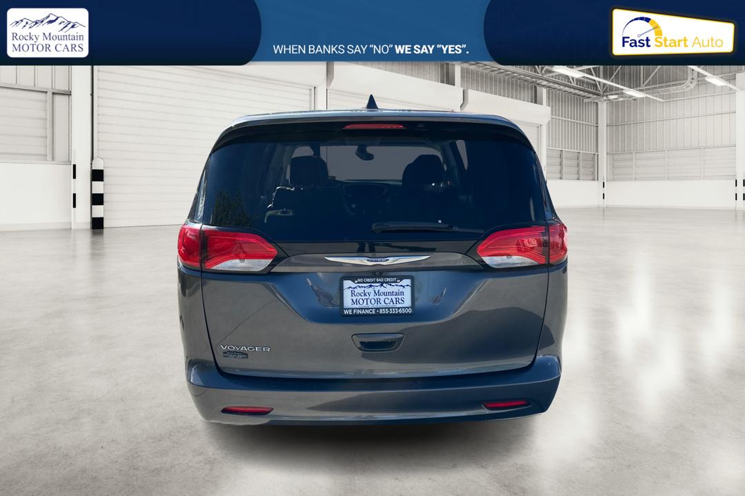 2020 Gray Chrysler Voyager LX (2C4RC1CG6LR) with an 3.6L V6 DOHC 24V engine, 9A transmission, located at 767 S State Road, Pleasant Grove, UT, 84062, (801) 785-1058, 40.354839, -111.736687 - Photo#4