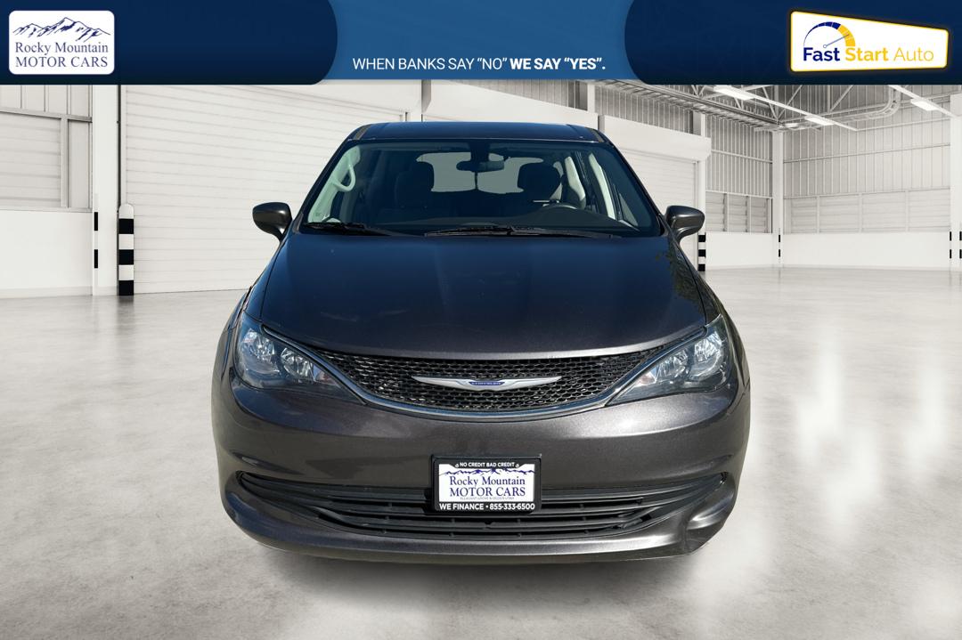 2020 Gray Chrysler Voyager LX (2C4RC1CG6LR) with an 3.6L V6 DOHC 24V engine, 9A transmission, located at 767 S State Road, Pleasant Grove, UT, 84062, (801) 785-1058, 40.354839, -111.736687 - Photo#9