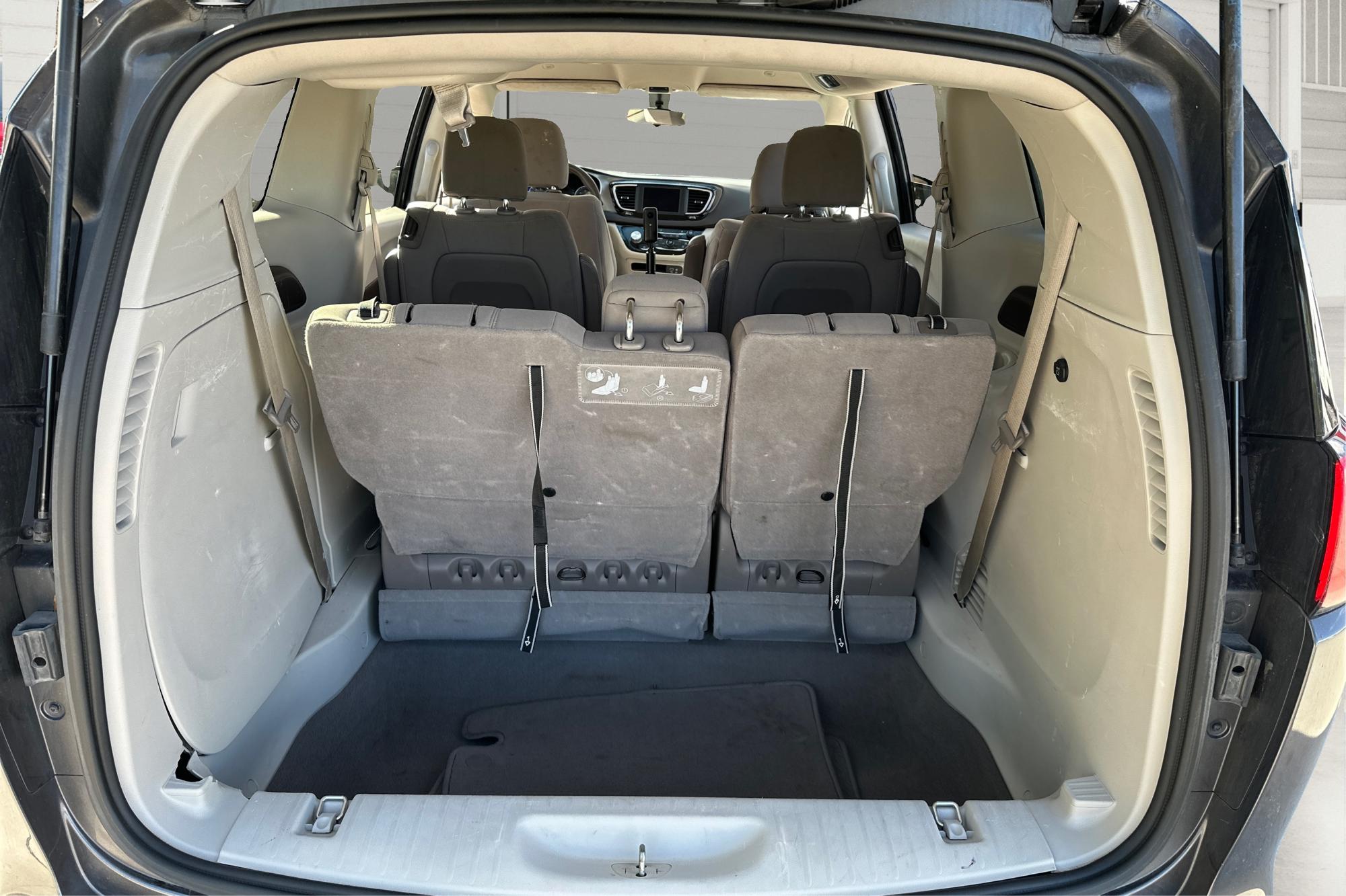 2020 Gray Chrysler Voyager LX (2C4RC1CG6LR) with an 3.6L V6 DOHC 24V engine, 9A transmission, located at 767 S State Road, Pleasant Grove, UT, 84062, (801) 785-1058, 40.354839, -111.736687 - Photo#13