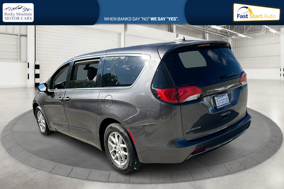 2020 Gray Chrysler Voyager LX (2C4RC1CG6LR) with an 3.6L V6 DOHC 24V engine, 9A transmission, located at 767 S State Road, Pleasant Grove, UT, 84062, (801) 785-1058, 40.354839, -111.736687 - Photo#4