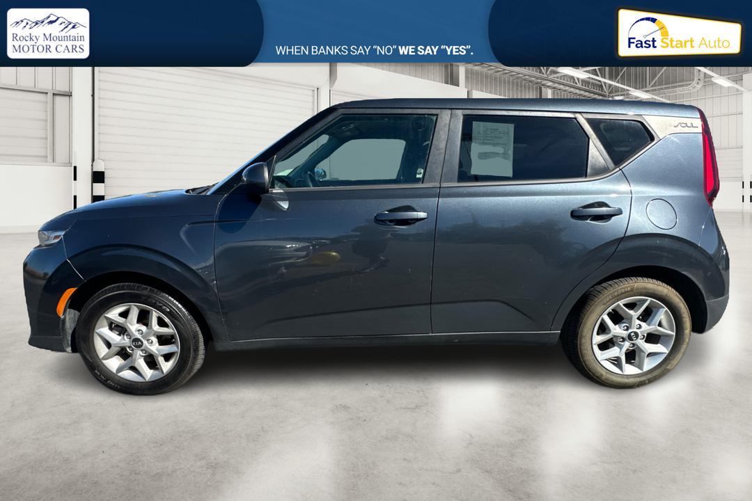 2020 Gray Kia Soul S (KNDJ23AU8L7) with an 2.0L L4 DOHC 16V engine, CVT transmission, located at 7755 State Street, Midvale, UT, 84047, (801) 753-9063, 40.610329, -111.890656 - Photo#6