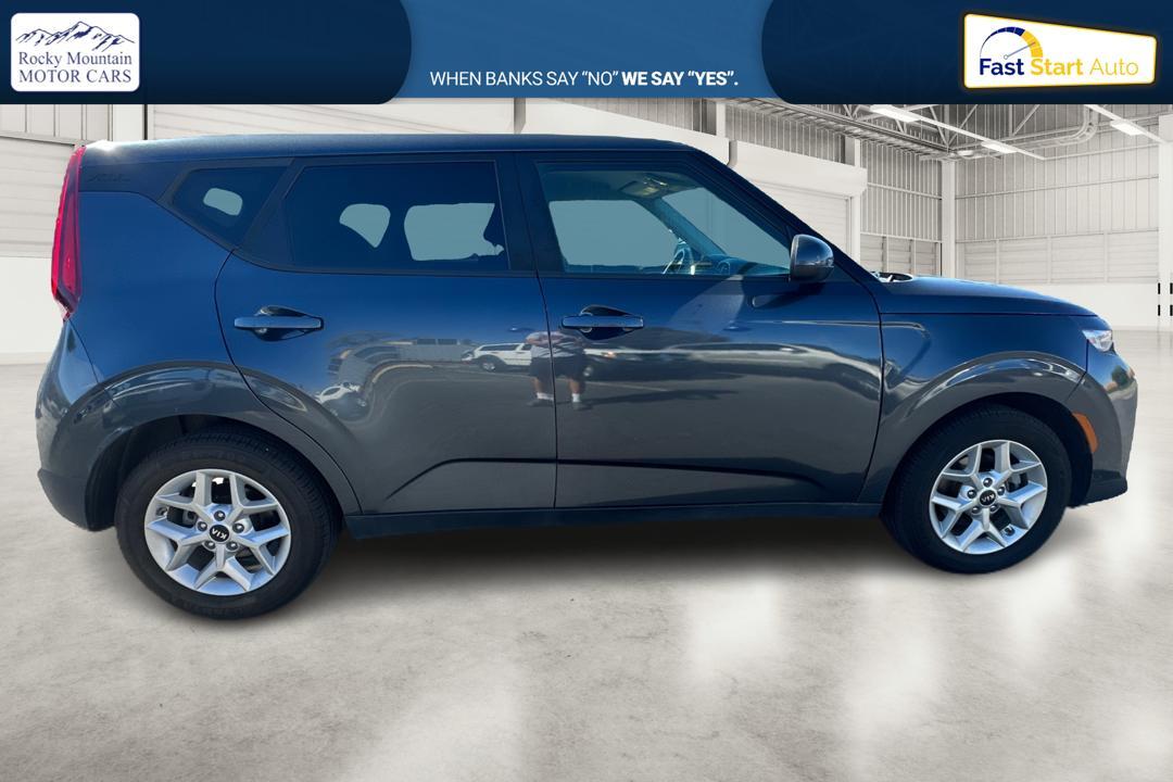 2020 Gray Kia Soul S (KNDJ23AU8L7) with an 2.0L L4 DOHC 16V engine, CVT transmission, located at 767 S State Road, Pleasant Grove, UT, 84062, (801) 785-1058, 40.354839, -111.736687 - Photo #1