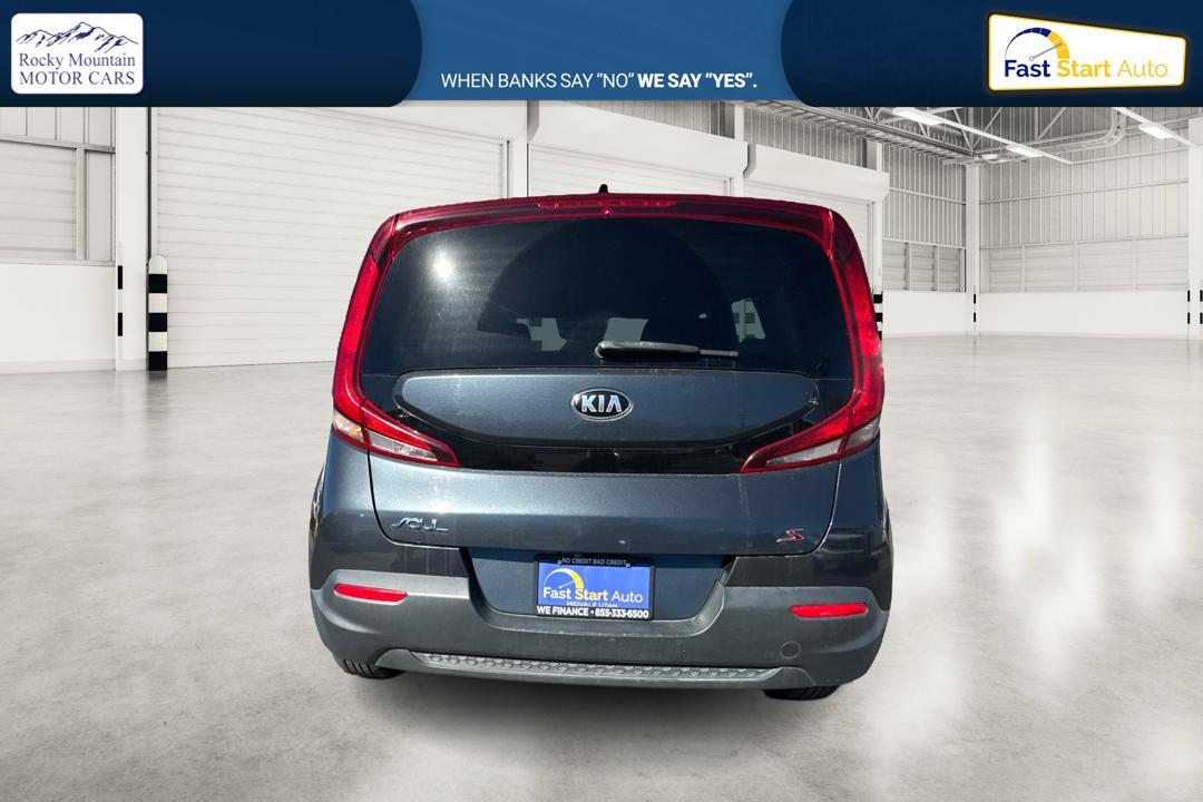 2020 Gray Kia Soul S (KNDJ23AU8L7) with an 2.0L L4 DOHC 16V engine, CVT transmission, located at 767 S State Road, Pleasant Grove, UT, 84062, (801) 785-1058, 40.354839, -111.736687 - Photo #3
