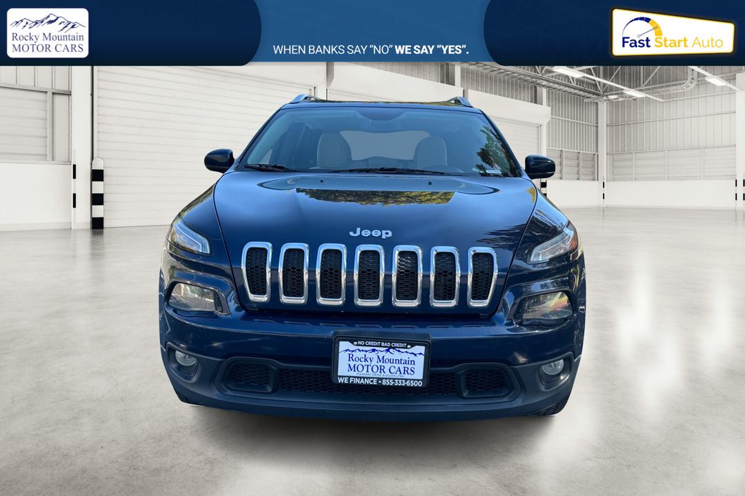 2018 Blue Jeep Cherokee Latitude 4WD (1C4PJMCB1JD) with an 2.4L L4 DOHC 16V engine, 9A transmission, located at 767 S State Road, Pleasant Grove, UT, 84062, (801) 785-1058, 40.354839, -111.736687 - Photo#9