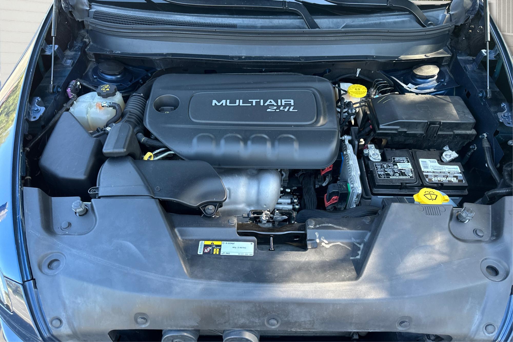 2018 Blue Jeep Cherokee Latitude 4WD (1C4PJMCB1JD) with an 2.4L L4 DOHC 16V engine, 9A transmission, located at 767 S State Road, Pleasant Grove, UT, 84062, (801) 785-1058, 40.354839, -111.736687 - Photo#10