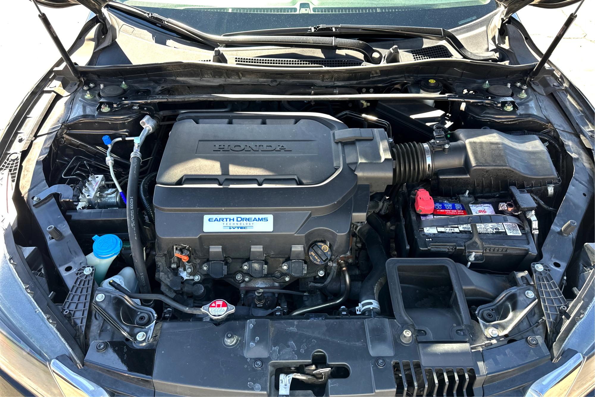 2013 Black Honda Accord EX-L V6 Sedan AT (1HGCR3F85DA) with an 3.5L V6 SOHC 24V engine, 6-Speed Automatic transmission, located at 767 S State Road, Pleasant Grove, UT, 84062, (801) 785-1058, 40.352489, -111.732628 - Photo #8