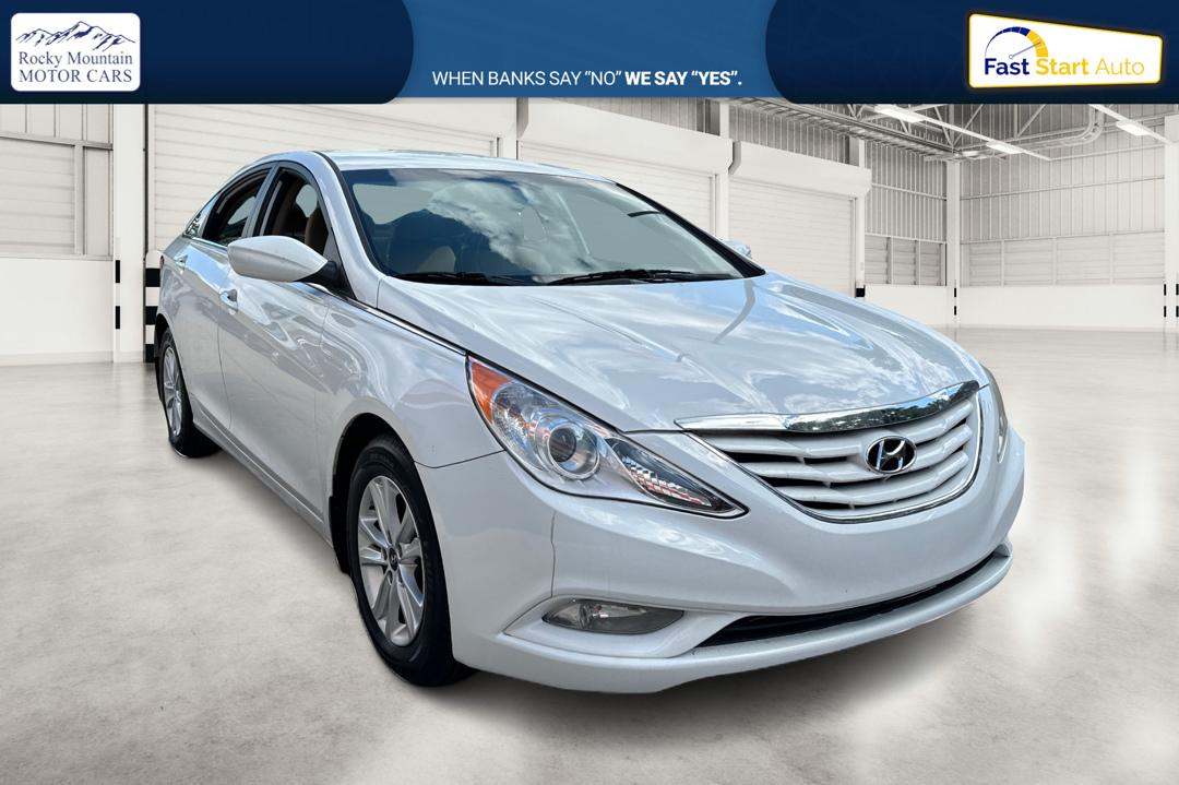 2013 White Hyundai Sonata GLS (5NPEB4AC4DH) with an 2.4L L4 DOHC 16V engine, 6-Speed Automatic transmission, located at 767 S State Road, Pleasant Grove, UT, 84062, (801) 785-1058, 40.354839, -111.736687 - Photo#0