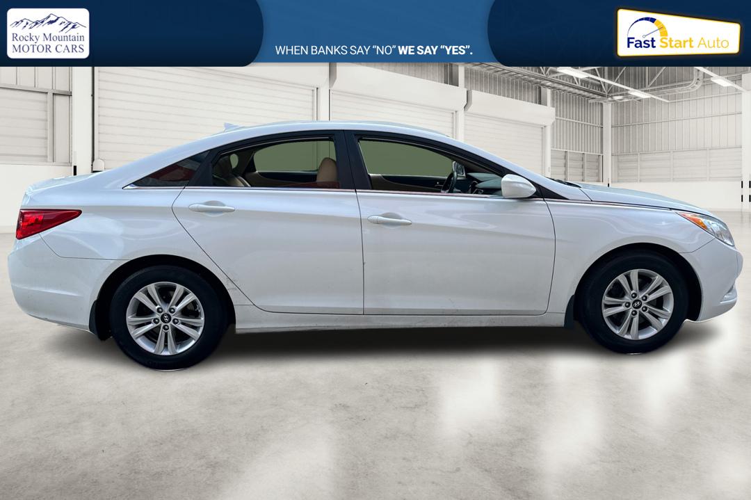 2013 White Hyundai Sonata GLS (5NPEB4AC4DH) with an 2.4L L4 DOHC 16V engine, 6-Speed Automatic transmission, located at 767 S State Road, Pleasant Grove, UT, 84062, (801) 785-1058, 40.354839, -111.736687 - Photo#1