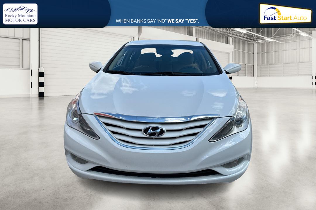 2013 White Hyundai Sonata GLS (5NPEB4AC4DH) with an 2.4L L4 DOHC 16V engine, 6-Speed Automatic transmission, located at 767 S State Road, Pleasant Grove, UT, 84062, (801) 785-1058, 40.354839, -111.736687 - Photo#9