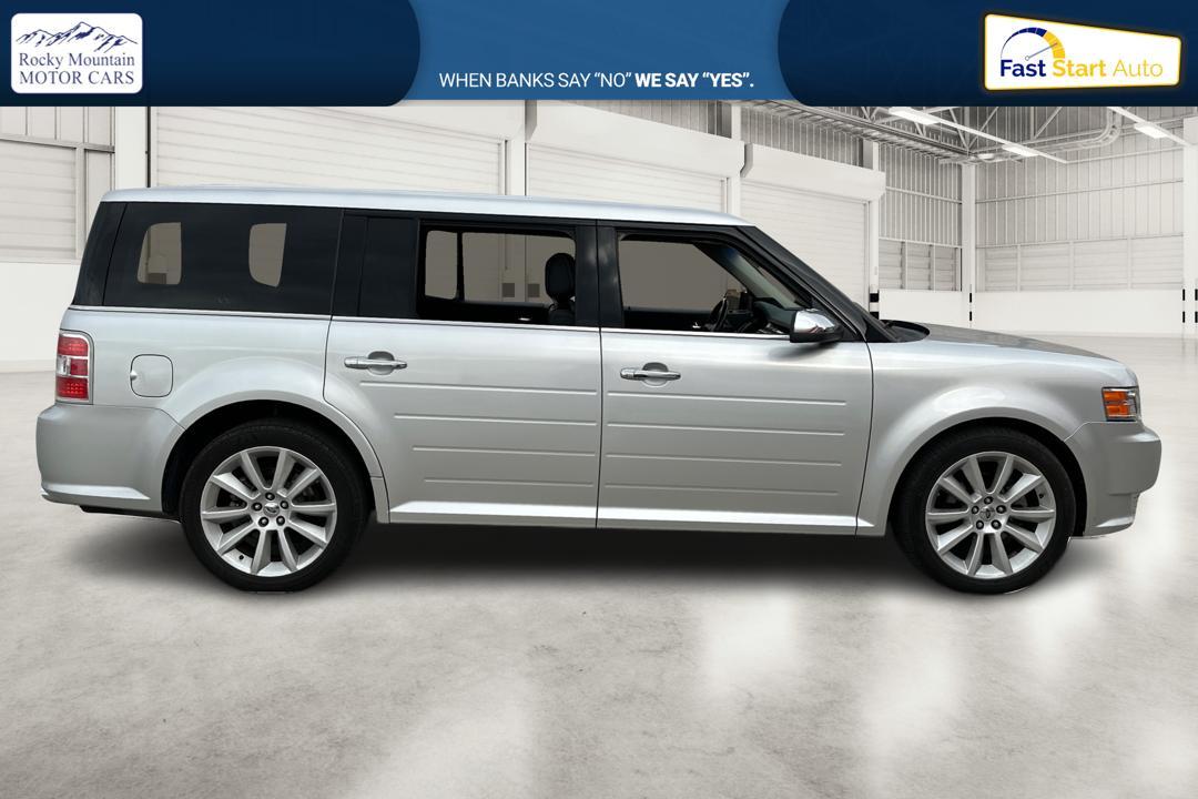 2011 Silver Ford Flex Limited AWD (2FMHK6DT9BB) with an 3.5L V6 DOHC 24V engine, 6-Speed Automatic Overdrive transmission, located at 767 S State Road, Pleasant Grove, UT, 84062, (801) 785-1058, 40.354839, -111.736687 - Photo#1