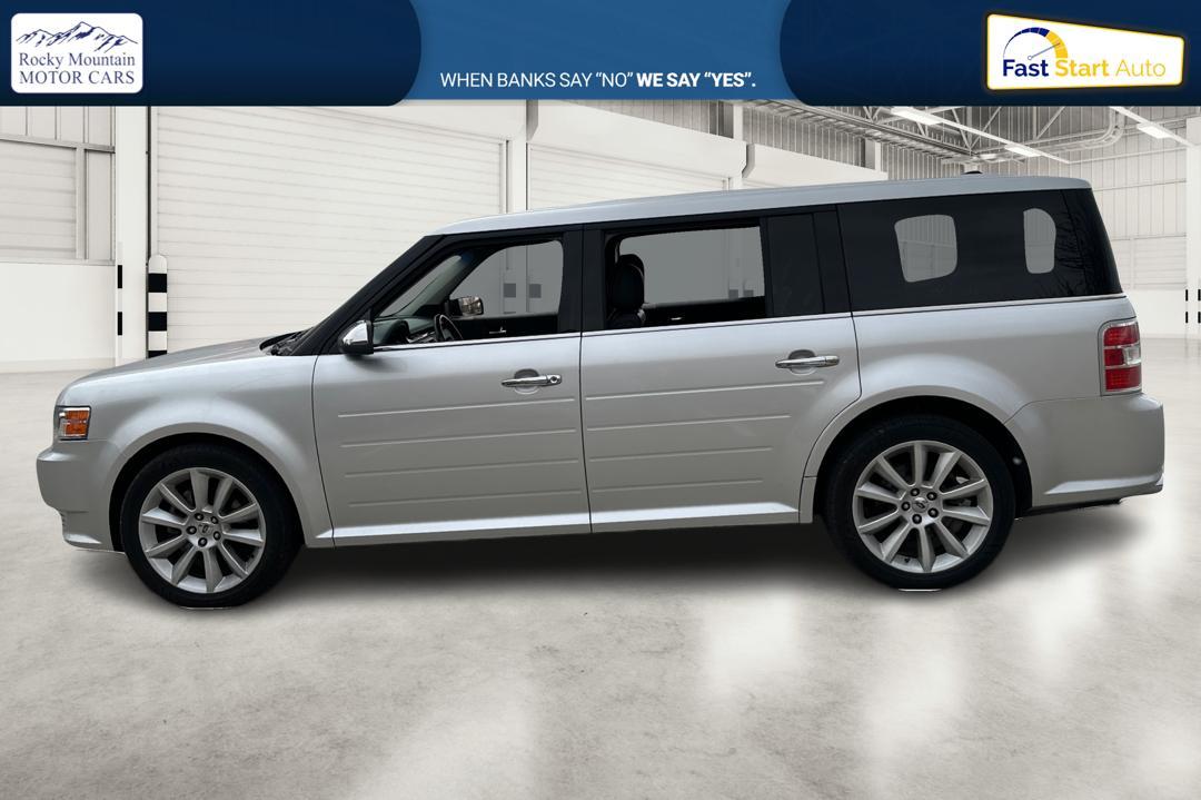 2011 Silver Ford Flex Limited AWD (2FMHK6DT9BB) with an 3.5L V6 DOHC 24V engine, 6-Speed Automatic Overdrive transmission, located at 767 S State Road, Pleasant Grove, UT, 84062, (801) 785-1058, 40.354839, -111.736687 - Photo#6