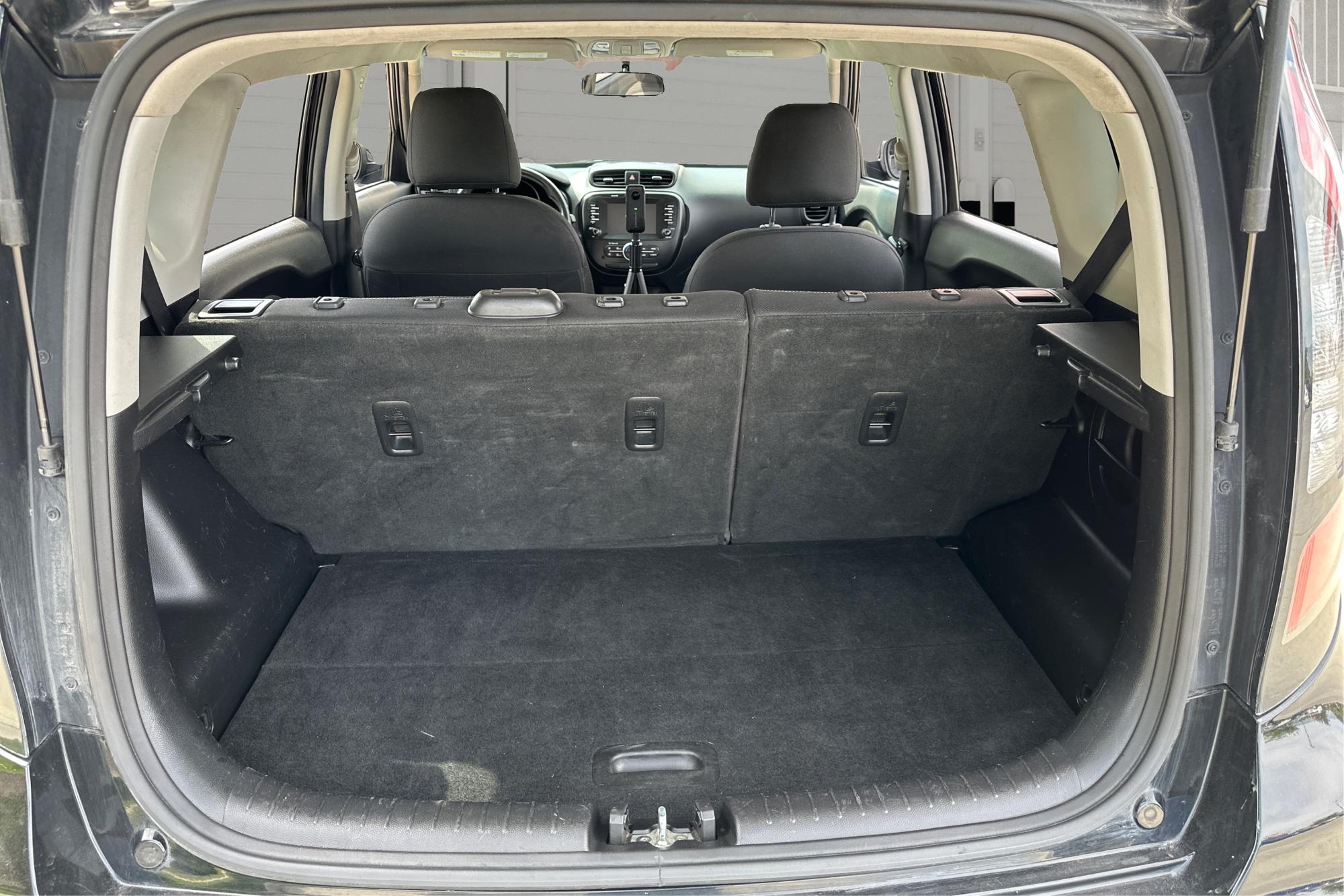2018 Black Kia Soul + (KNDJP3A52J7) with an 2.0L L4 DOHC 16V engine, 6A transmission, located at 767 S State Road, Pleasant Grove, UT, 84062, (801) 785-1058, 40.354839, -111.736687 - Photo#13