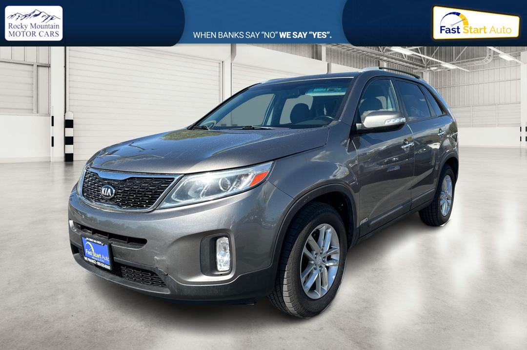 2015 Silver Kia Sorento LX AWD (5XYKTCA6XFG) with an 2.4L L4 DOHC 16V engine, 6-Speed Automatic transmission, located at 7755 State Street, Midvale, UT, 84047, (801) 753-9063, 40.610329, -111.892159 - Photo#8