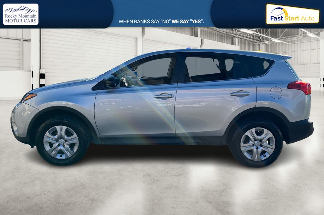 2015 Silver Toyota RAV4 LE FWD (2T3ZFREV8FW) with an 2.5L L4 DOHC 16V engine, 6-Speed Automatic transmission, located at 767 S State Road, Pleasant Grove, UT, 84062, (801) 785-1058, 40.354839, -111.736687 - Photo #5