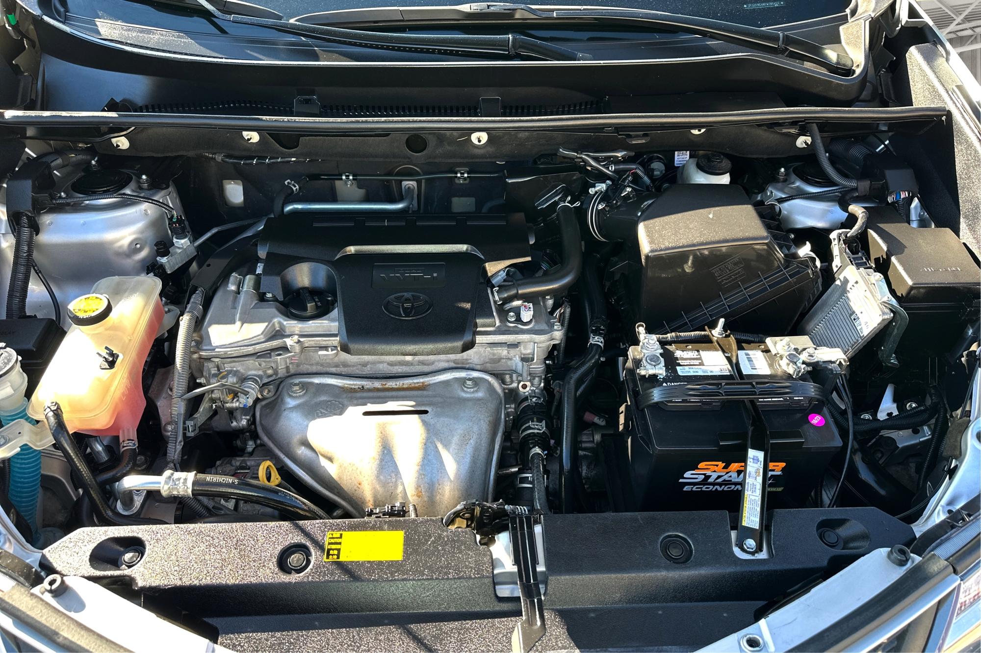 2015 Silver Toyota RAV4 LE FWD (2T3ZFREV8FW) with an 2.5L L4 DOHC 16V engine, 6-Speed Automatic transmission, located at 767 S State Road, Pleasant Grove, UT, 84062, (801) 785-1058, 40.354839, -111.736687 - Photo #8