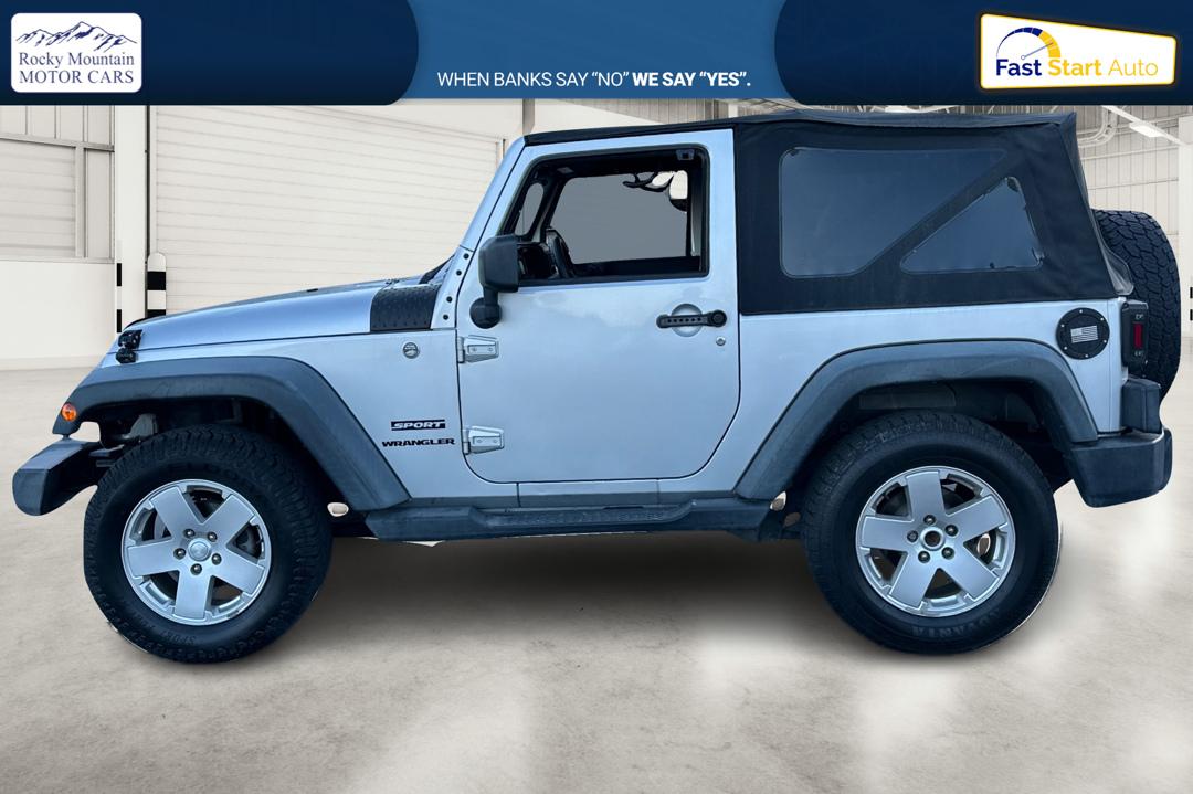 2011 Silver Jeep Wrangler Sport 4WD (1J4AA2D16BL) with an 3.8L V6 OHV 12V engine, Automatic, 4-Spd w/Overdrive transmission, located at 767 S State Road, Pleasant Grove, UT, 84062, (801) 785-1058, 40.354839, -111.736687 - Photo#6