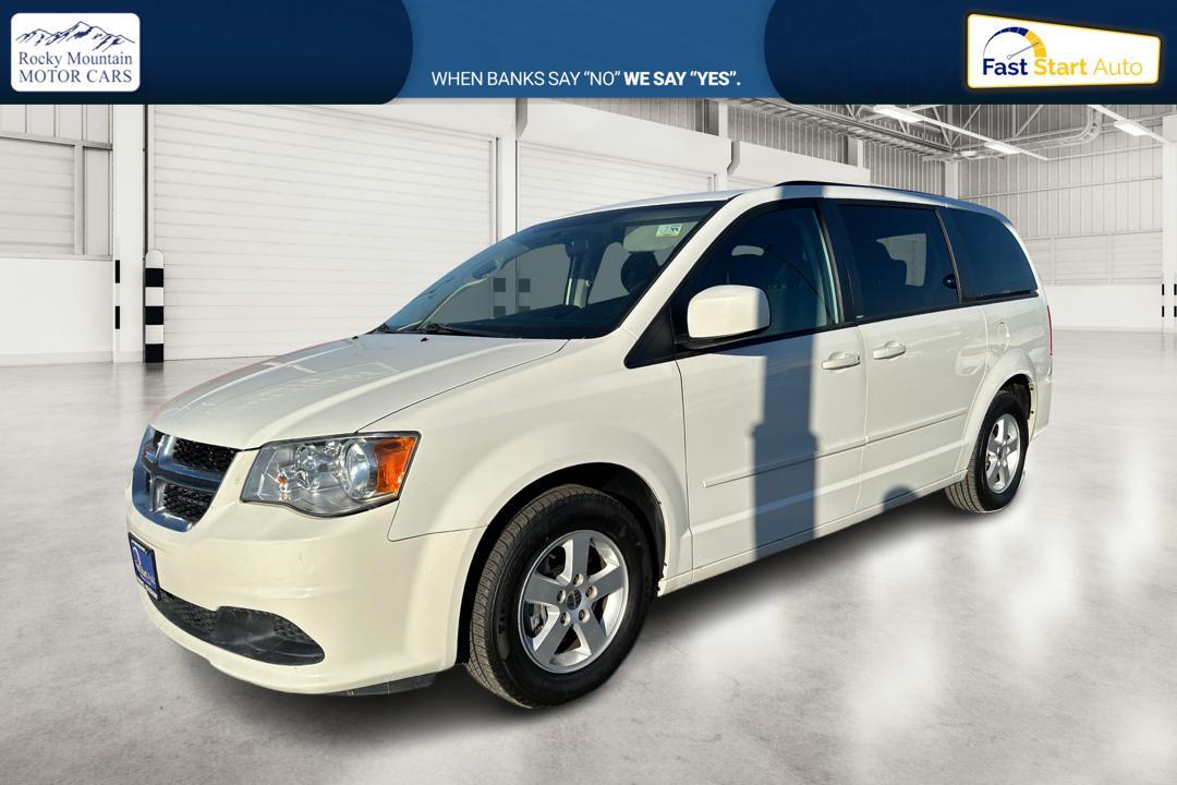 2012 White Dodge Grand Caravan SXT (2C4RDGCG9CR) with an 3.6L V6 DOHC 24V engine, 6-Speed Automatic transmission, located at 7755 State Street, Midvale, UT, 84047, (801) 753-9063, 40.610329, -111.890656 - Photo#8