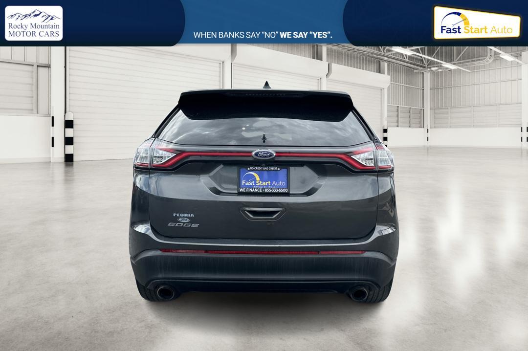 2017 Gray Ford Edge SE FWD (2FMPK3G9XHB) with an 2.0L L4 DOHC 16V engine, 6A transmission, located at 7755 State Street, Midvale, UT, 84047, (801) 753-9063, 40.610329, -111.890656 - Photo #3