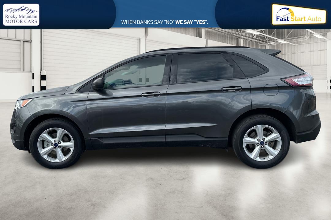 2017 Gray Ford Edge SE FWD (2FMPK3G9XHB) with an 2.0L L4 DOHC 16V engine, 6A transmission, located at 7755 State Street, Midvale, UT, 84047, (801) 753-9063, 40.610329, -111.890656 - Photo #5
