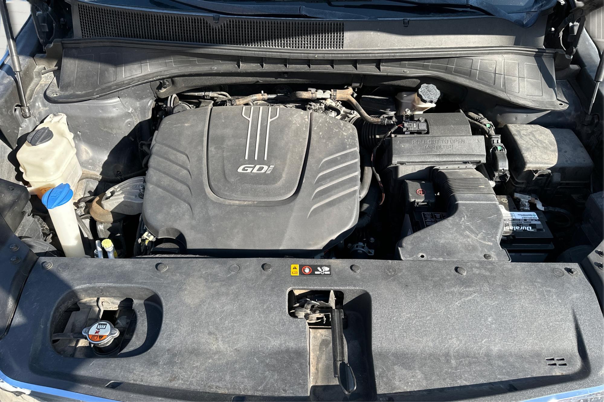 2018 Gray Kia Sorento LX V6 2WD (5XYPG4A53JG) with an 3.3L V6 DOHC 24V engine, 6A transmission, located at 7755 State Street, Midvale, UT, 84047, (801) 753-9063, 40.610329, -111.890656 - Photo#10