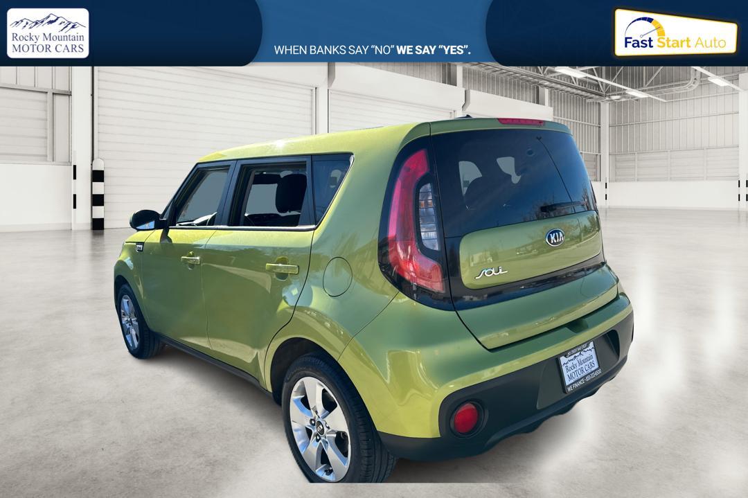 2017 Green Kia Soul ! (KNDJN2A20H7) with an 1.6L L4 DOHC 16V engine, 6A transmission, located at 767 S State Road, Pleasant Grove, UT, 84062, (801) 785-1058, 40.354839, -111.736687 - Photo #4