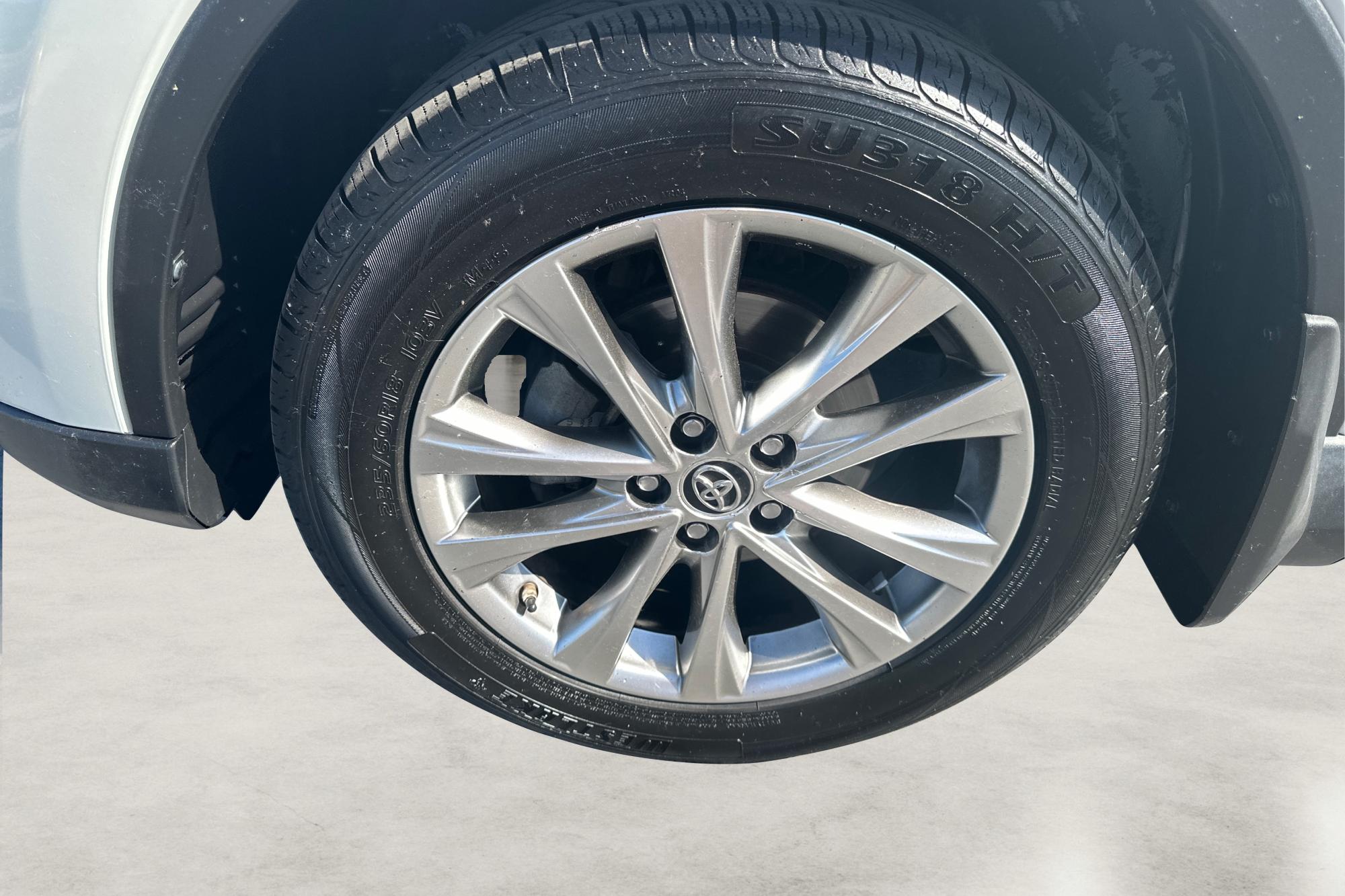 2017 White Toyota RAV4 Limited FWD (2T3YFREV5HW) with an 2.5L L4 DOHC 16V engine, 6A transmission, located at 7755 State Street, Midvale, UT, 84047, (801) 753-9063, 40.610329, -111.890656 - Photo#12