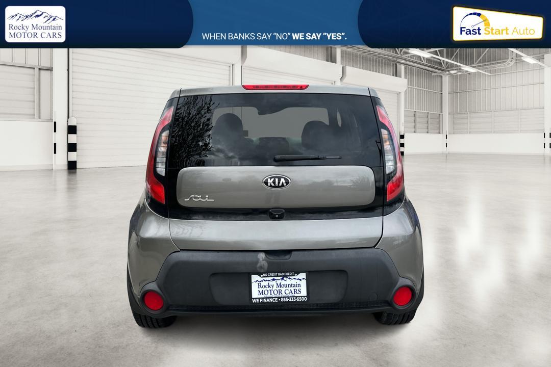 2015 Gray Kia Soul + (KNDJP3A51F7) with an 2.0L L4 DOHC 16V engine, 6-Speed Automatic transmission, located at 767 S State Road, Pleasant Grove, UT, 84062, (801) 785-1058, 40.354839, -111.736687 - Photo #3