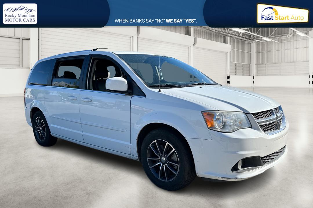 2017 White Dodge Grand Caravan SXT (2C4RDGCG5HR) with an 3.6L V6 DOHC 24V engine, 6A transmission, located at 767 S State Road, Pleasant Grove, UT, 84062, (801) 785-1058, 40.354839, -111.736687 - Photo #0