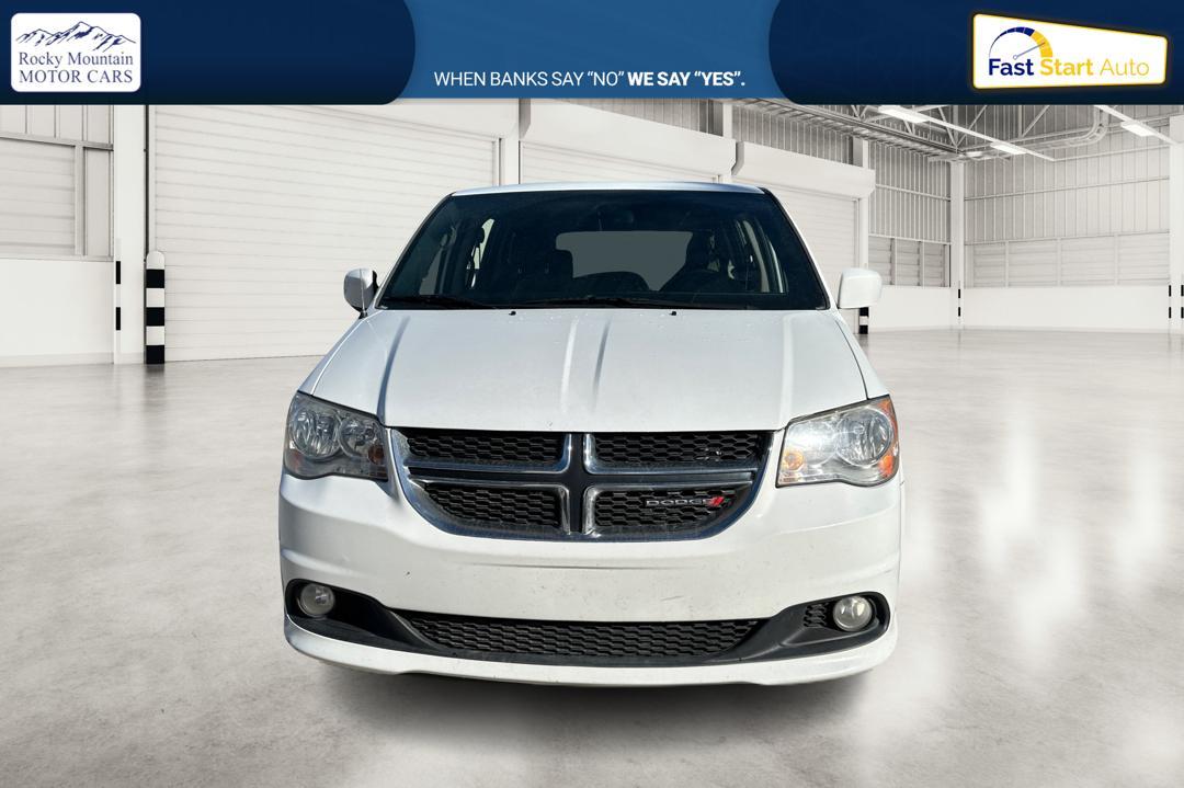 2017 White Dodge Grand Caravan SXT (2C4RDGCG5HR) with an 3.6L V6 DOHC 24V engine, 6A transmission, located at 767 S State Road, Pleasant Grove, UT, 84062, (801) 785-1058, 40.354839, -111.736687 - Photo #7