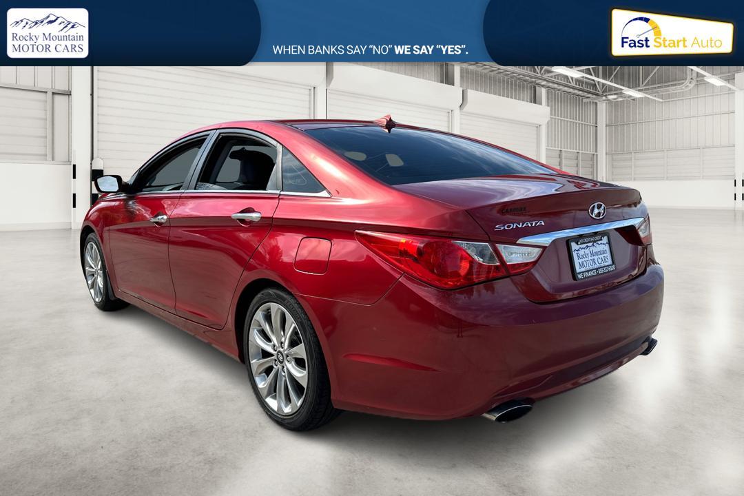 2013 Red Hyundai Sonata Limited Auto (5NPEC4AC9DH) with an 2.4L L4 DOHC 16V engine, 6-Speed Automatic transmission, located at 767 S State Road, Pleasant Grove, UT, 84062, (801) 785-1058, 40.354839, -111.736687 - Photo #4