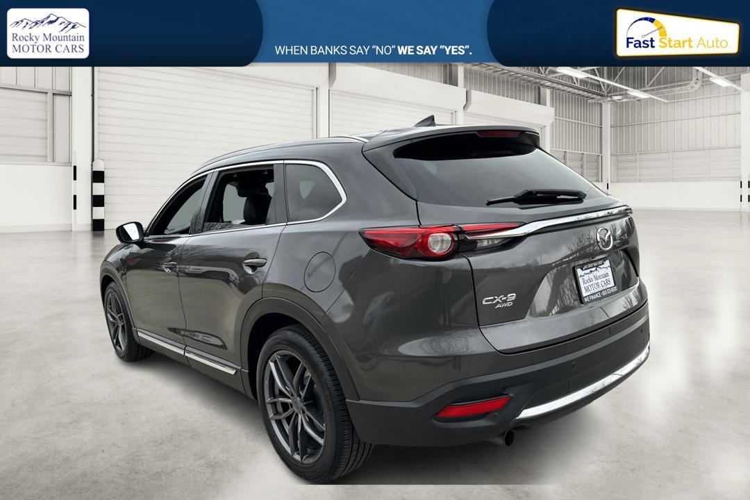 2017 Gray Mazda CX-9 Grand Touring AWD (JM3TCBDY6H0) with an 2.5L L4 DOHC 16V engine, 6A transmission, located at 344 S Washington Blvd, Ogden, UT, 84404, (801) 399-1799, 41.255482, -111.970848 - Photo #4