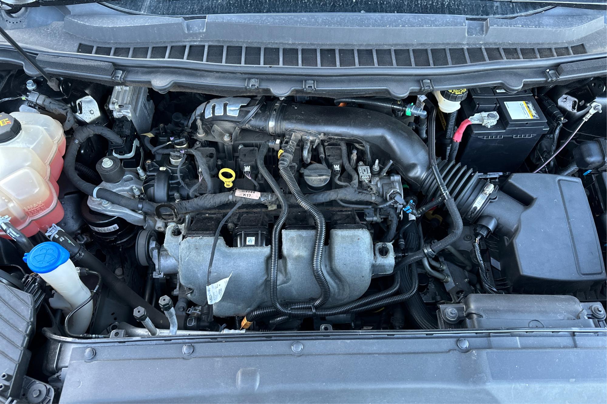2017 Gray Ford Edge SEL FWD (2FMPK3J93HB) with an 2.0L L4 DOHC 16V engine, 6A transmission, located at 767 S State Road, Pleasant Grove, UT, 84062, (801) 785-1058, 40.354839, -111.736687 - Photo#10