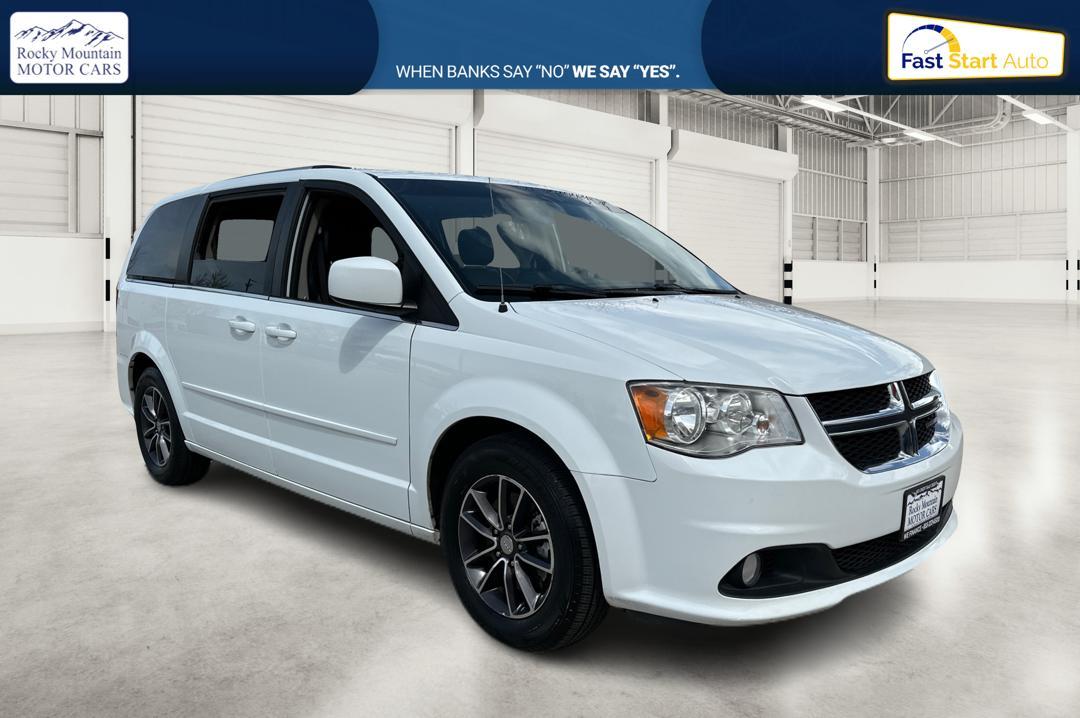 2017 White Dodge Grand Caravan SXT (2C4RDGCG6HR) with an 3.6L V6 DOHC 24V engine, 6A transmission, located at 767 S State Road, Pleasant Grove, UT, 84062, (801) 785-1058, 40.354839, -111.736687 - Photo #0