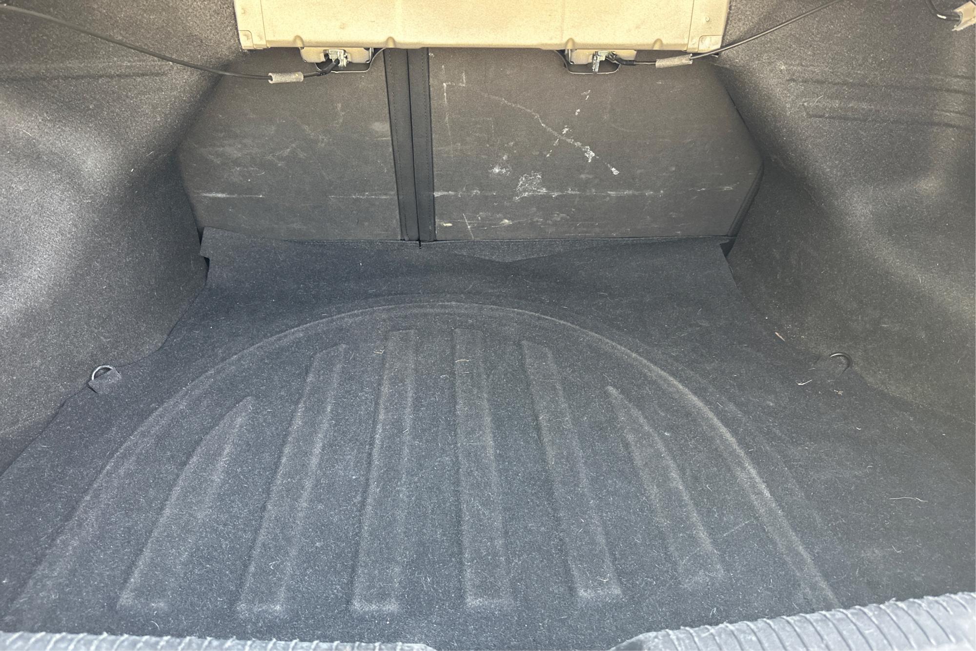 2015 Gray Hyundai Elantra Limited (KMHDH4AE7FU) with an 1.8L L4 DOHC 16V engine, 6-Speed Automatic transmission, located at 767 S State Road, Pleasant Grove, UT, 84062, (801) 785-1058, 40.354839, -111.736687 - Photo#13