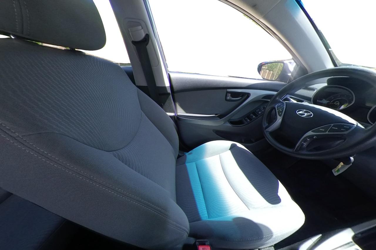 2015 Gray Hyundai Elantra Limited (KMHDH4AE7FU) with an 1.8L L4 DOHC 16V engine, 6-Speed Automatic transmission, located at 767 S State Road, Pleasant Grove, UT, 84062, (801) 785-1058, 40.354839, -111.736687 - Photo#17